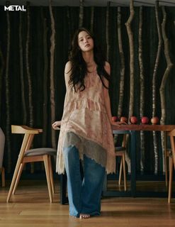 Nana Ouyang feet photo thumbnail