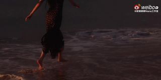 Nana Ouyang feet photo thumbnail