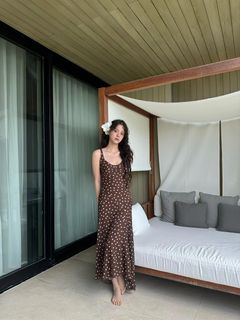 Nana Ouyang feet photo thumbnail