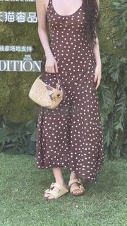 Nana Ouyang feet photo thumbnail