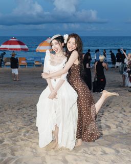 Nana Ouyang feet photo thumbnail