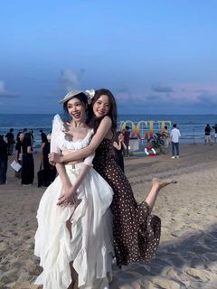 Nana Ouyang feet photo thumbnail