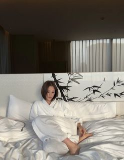 Nana Ouyang feet photo thumbnail