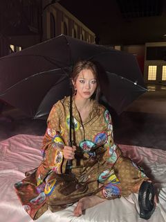 Nana Ouyang feet photo thumbnail