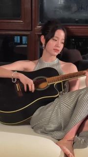Nana Ouyang feet photo 7