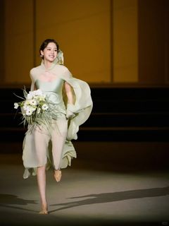 Nana Ouyang feet photo 4
