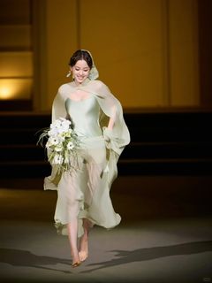 Nana Ouyang feet photo 3