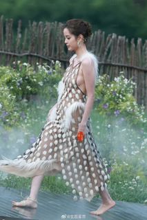 Nana Ouyang feet photo 7