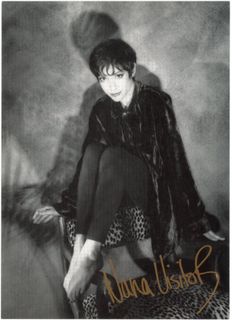 Nana Visitor feet photo 1