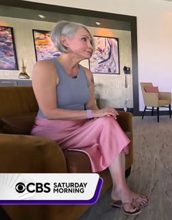Nana Visitor feet photo 1
