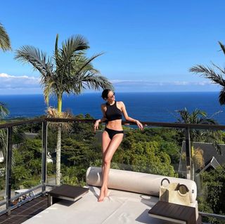 Nanao feet photo thumbnail