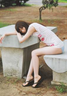 Nanase Nishino feet photo 1