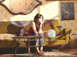 Nancy Ajram feet photo thumbnail