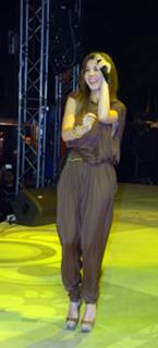 Nancy Ajram feet photo thumbnail