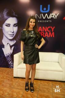 Nancy Ajram feet photo thumbnail