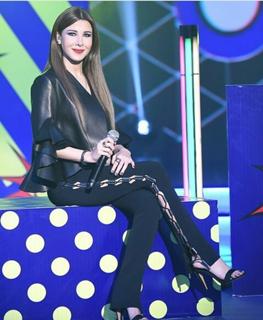 Nancy Ajram feet photo thumbnail