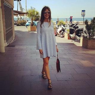 Nancy Ajram feet photo thumbnail