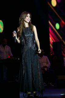 Nancy Ajram feet photo thumbnail