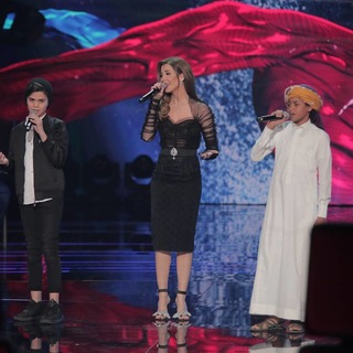 Nancy Ajram feet photo thumbnail