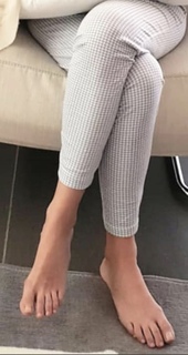 Nancy Ajram feet photo thumbnail