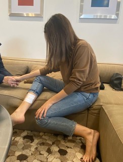 Nancy Ajram feet photo thumbnail
