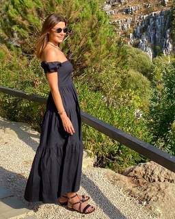 Nancy Ajram feet photo thumbnail