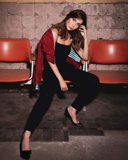 Nancy Ajram feet photo thumbnail