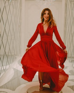 Nancy Ajram feet photo thumbnail