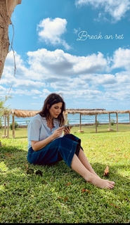 Nancy Ajram feet photo thumbnail