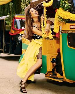 Nancy Ajram feet photo thumbnail