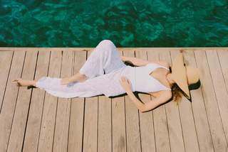 Nancy Ajram feet photo thumbnail