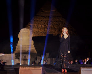 Nancy Ajram feet photo thumbnail
