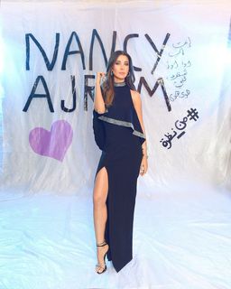 Nancy Ajram feet photo thumbnail