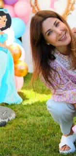 Nancy Ajram feet photo thumbnail