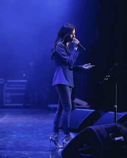 Nancy Ajram feet photo thumbnail