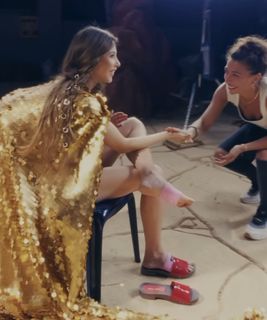 Nancy Ajram feet photo 14