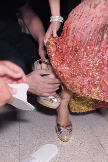 Nancy Ajram feet photo 14