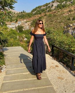 Nancy Ajram feet photo 6