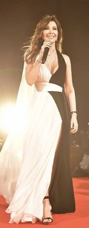 Nancy Ajram feet photo 3