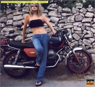 Nancy Brilli feet photo thumbnail