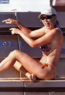 Nancy Brilli feet photo thumbnail