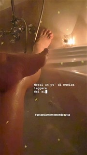 Nancy Brilli feet photo thumbnail