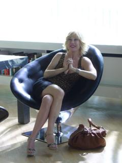 Nancy Brilli feet photo thumbnail