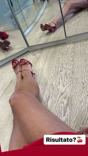 Nancy Brilli feet photo thumbnail