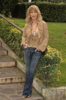 Nancy Brilli feet photo thumbnail