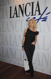 Nancy Brilli feet photo thumbnail