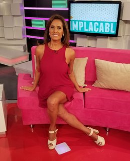 Nancy Duré feet photo 17