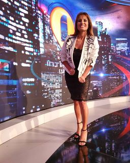 Nancy Duré feet photo 8
