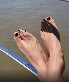 Nancy Duré feet photo 8