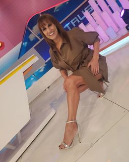Nancy Duré feet photo 8